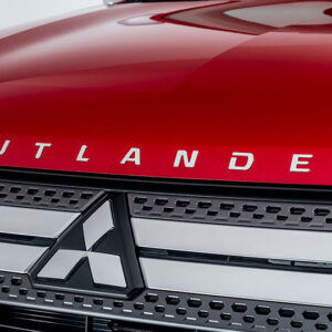 Outlander bonnet emblem